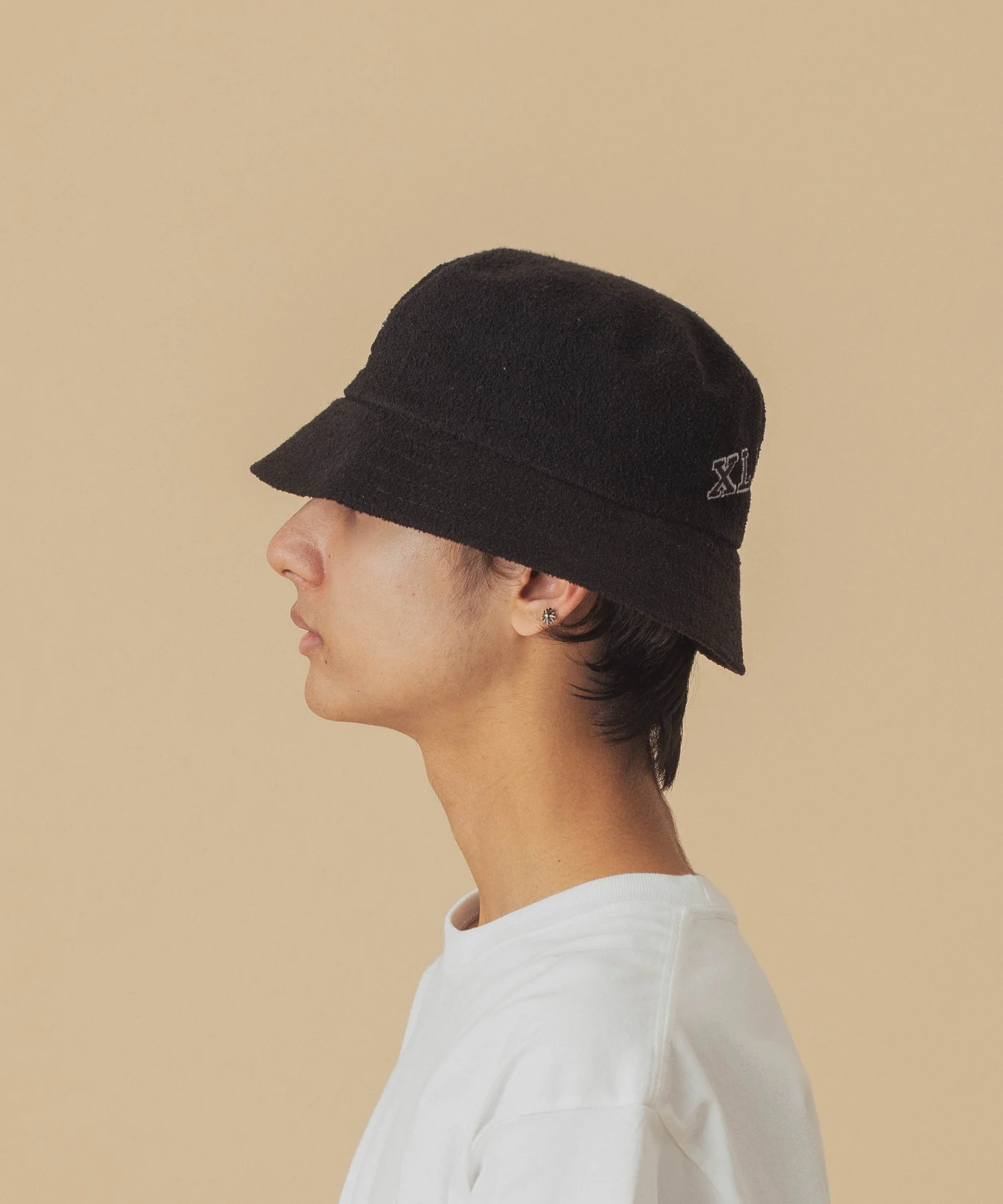XLARGE×KANGOL BLACK BUCKET HAT - Image 6