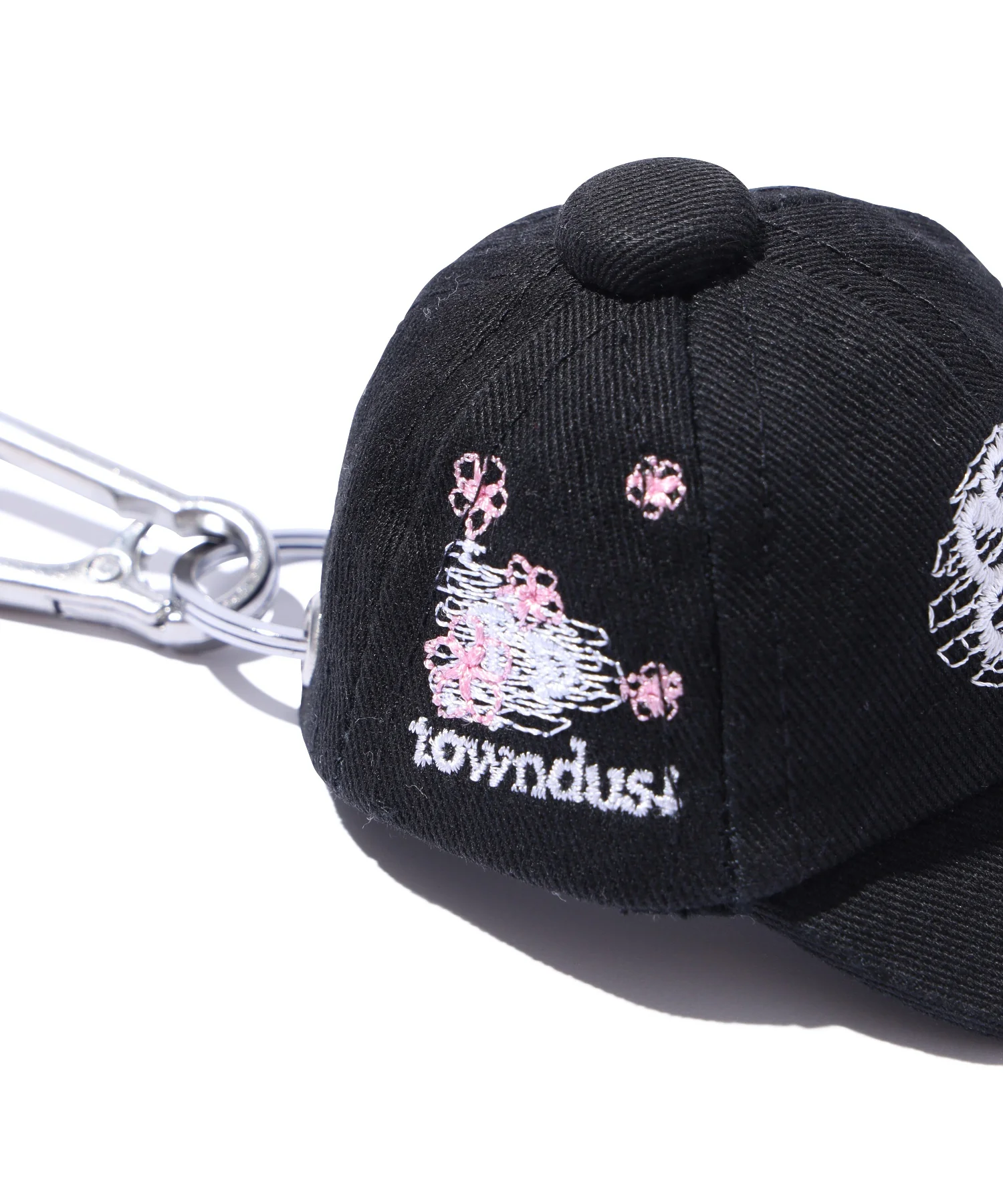 XLARGE×towndust MINI CAP KEYCHAIN - Image 11