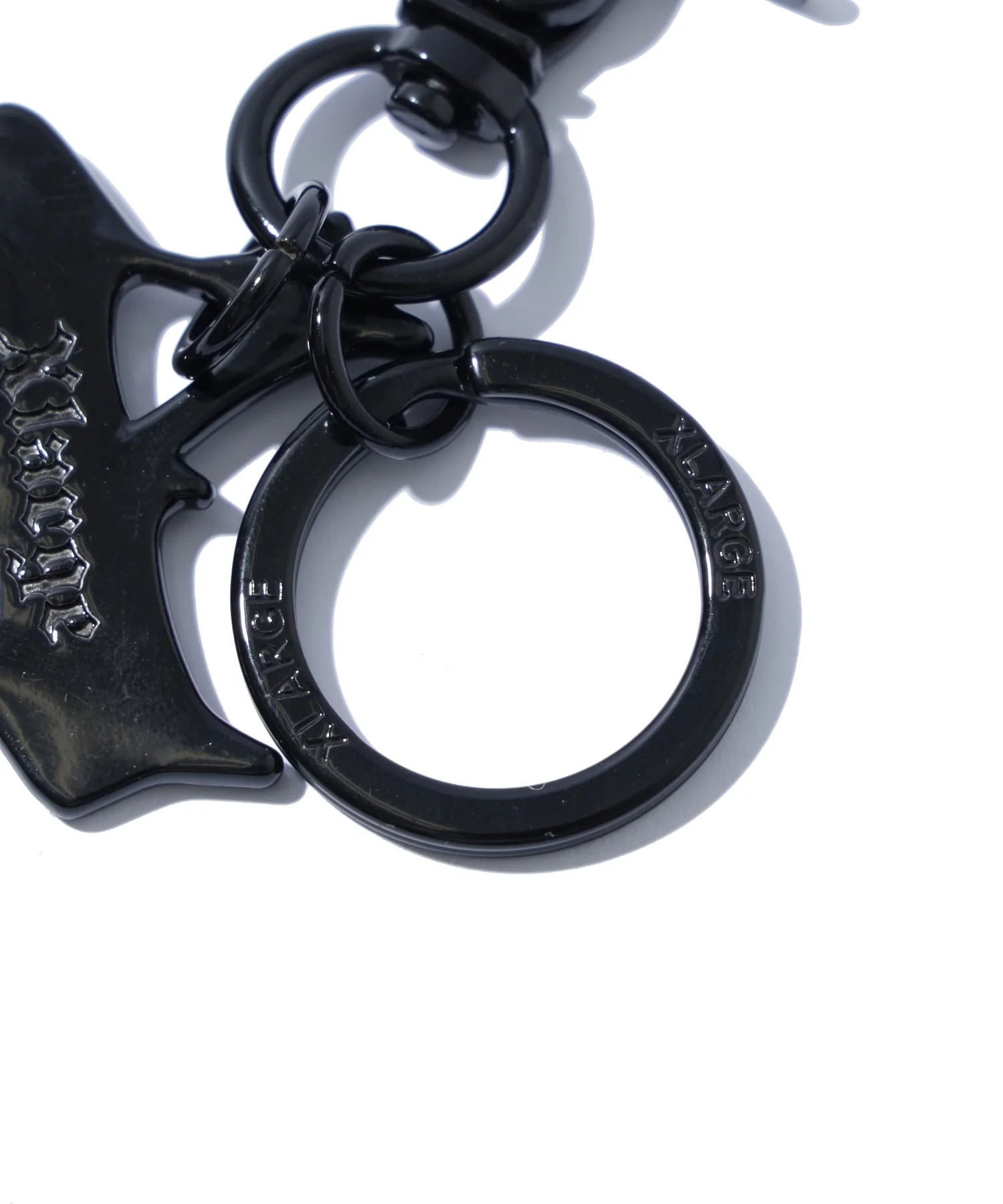 X LOGO KEYCHAIN - Image 11