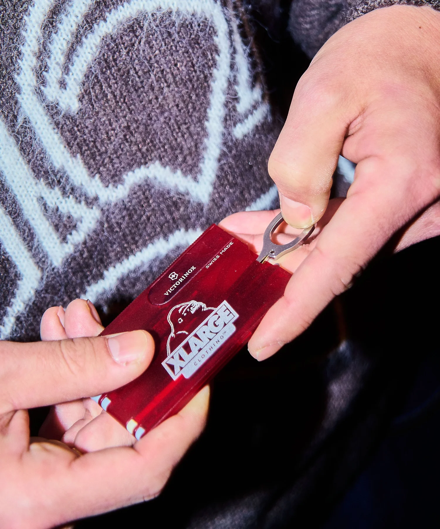 XLARGE×VICTORINOX SWISS CARD - Image 5