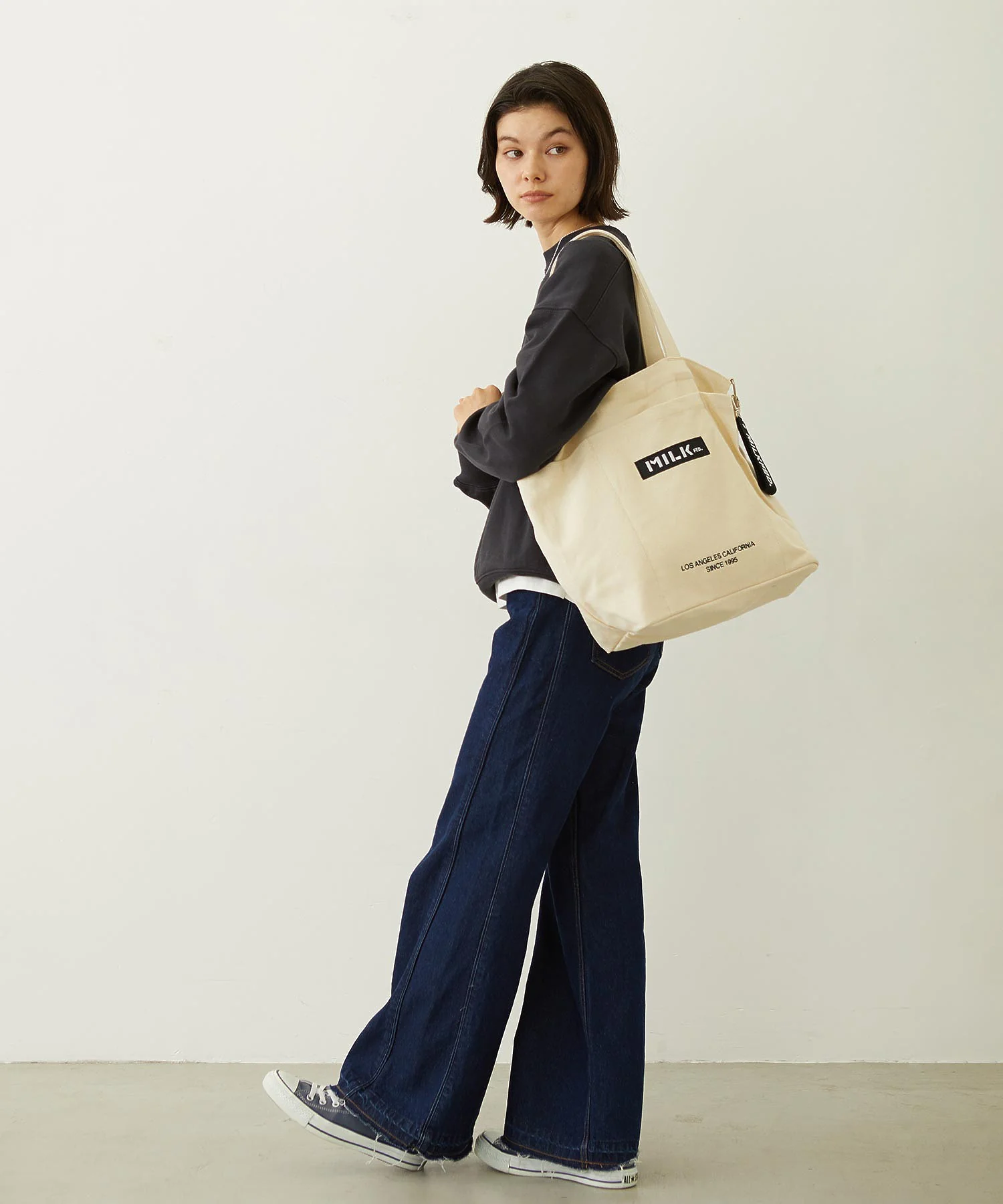 BAR AND UNDER LOGO BIG CANVAS BAG MILKFED. - Image 18