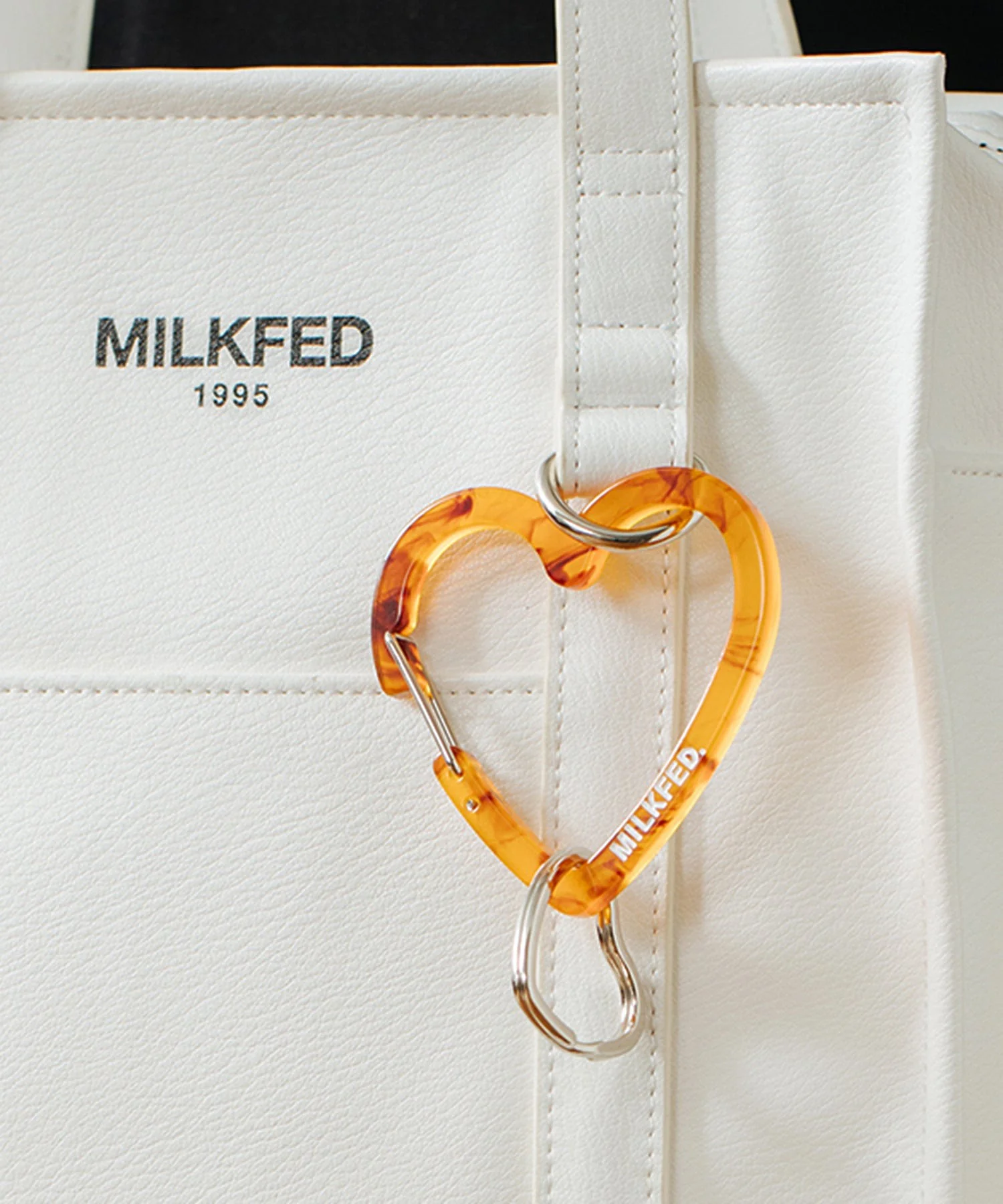 NEO HEART CARABINER MILKFED. - Image 13