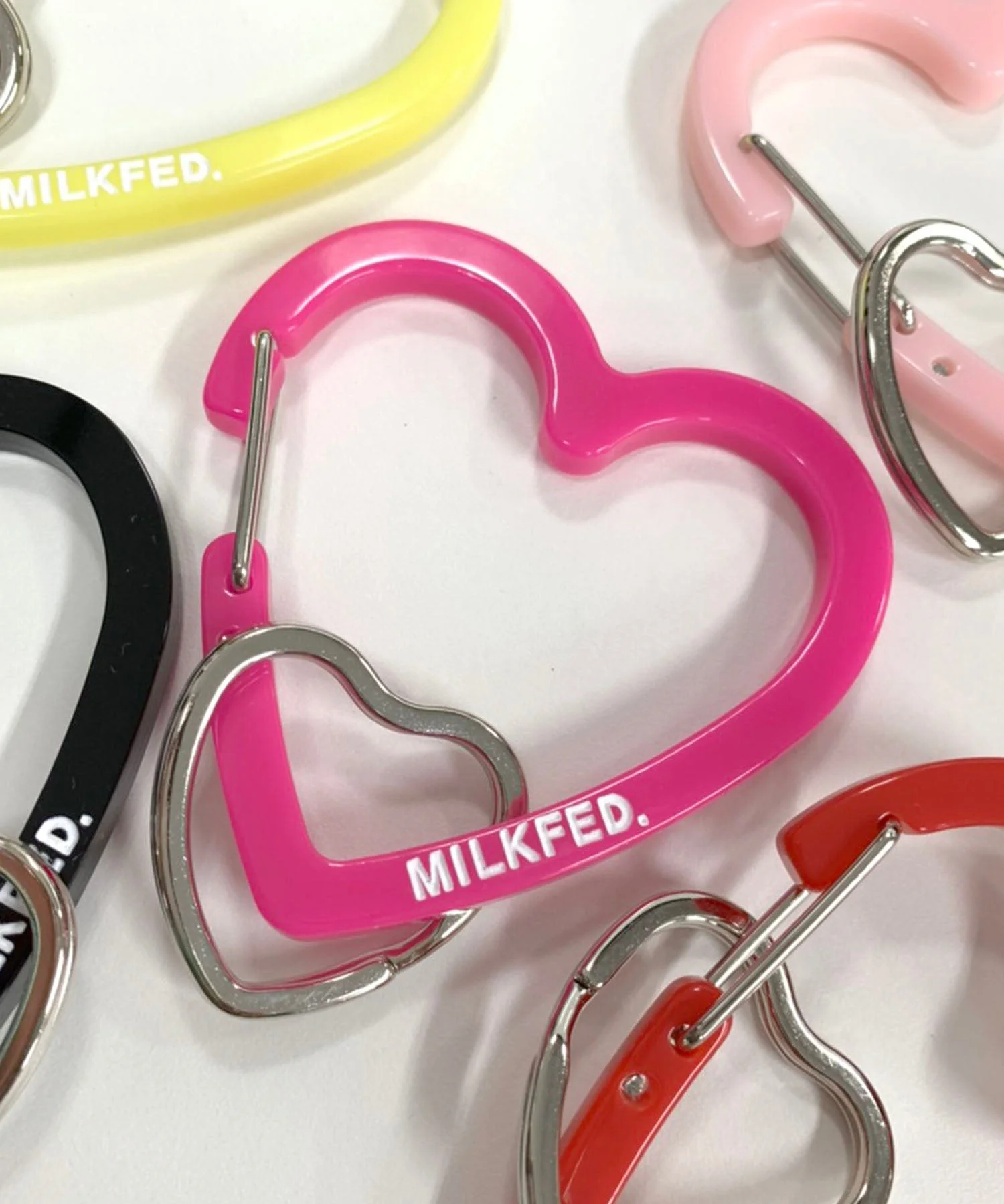NEO HEART CARABINER MILKFED. - Image 3