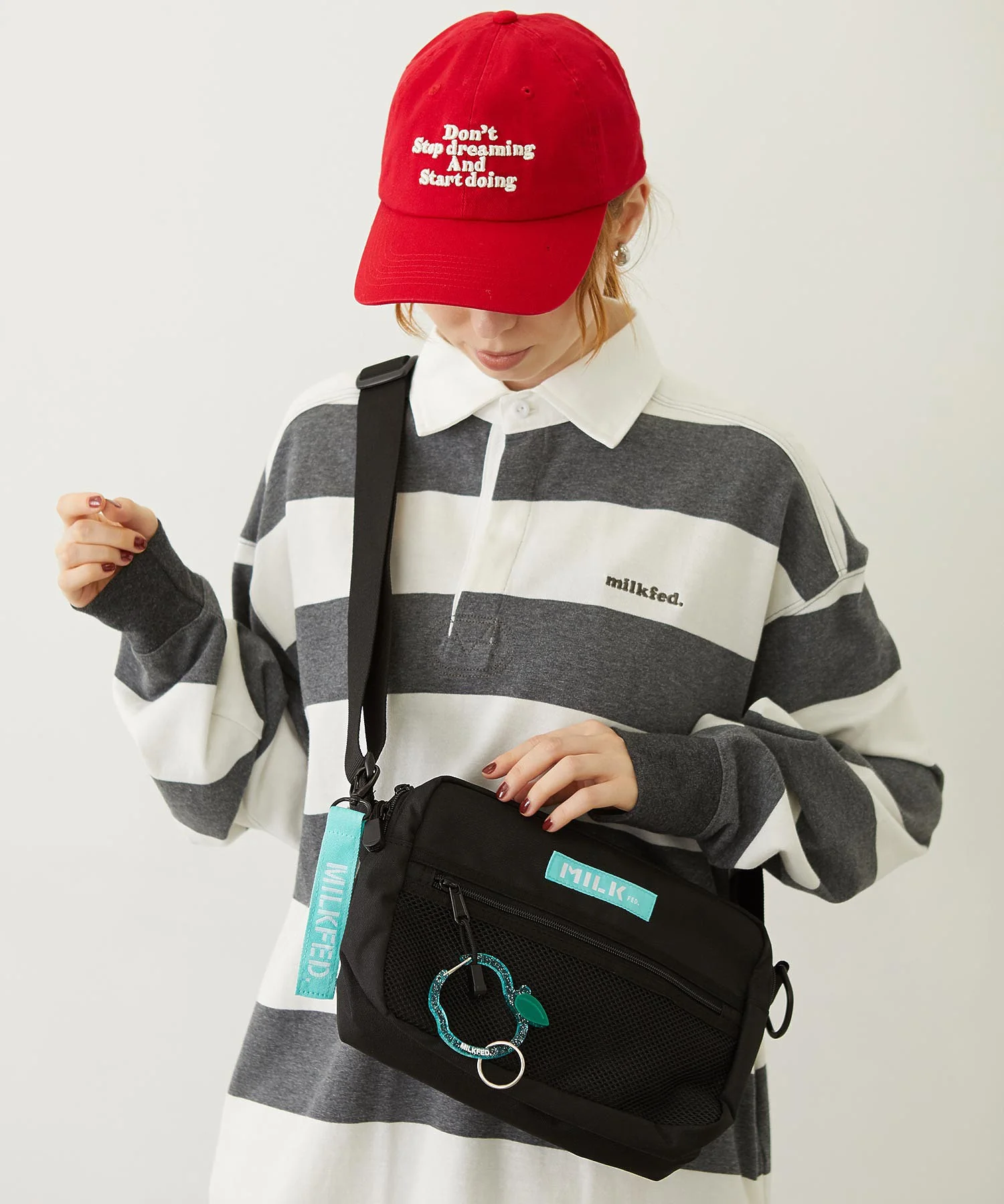 GLITTER APPLE CARABINER - Image 10