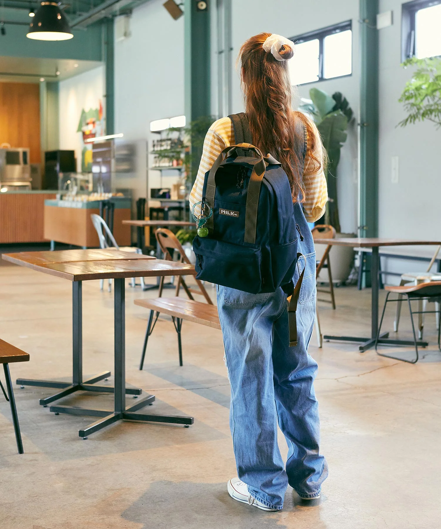 GLITTER APPLE CARABINER - Image 23