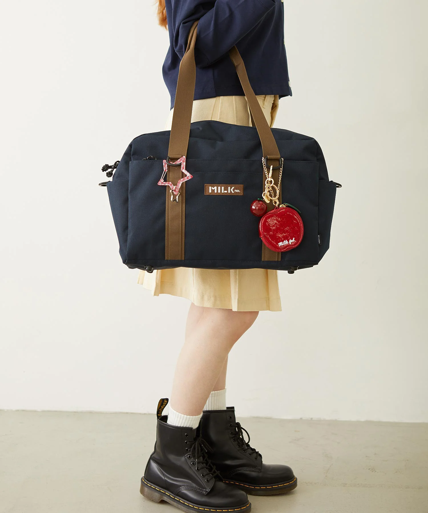 APPLE POUCH - Image 23