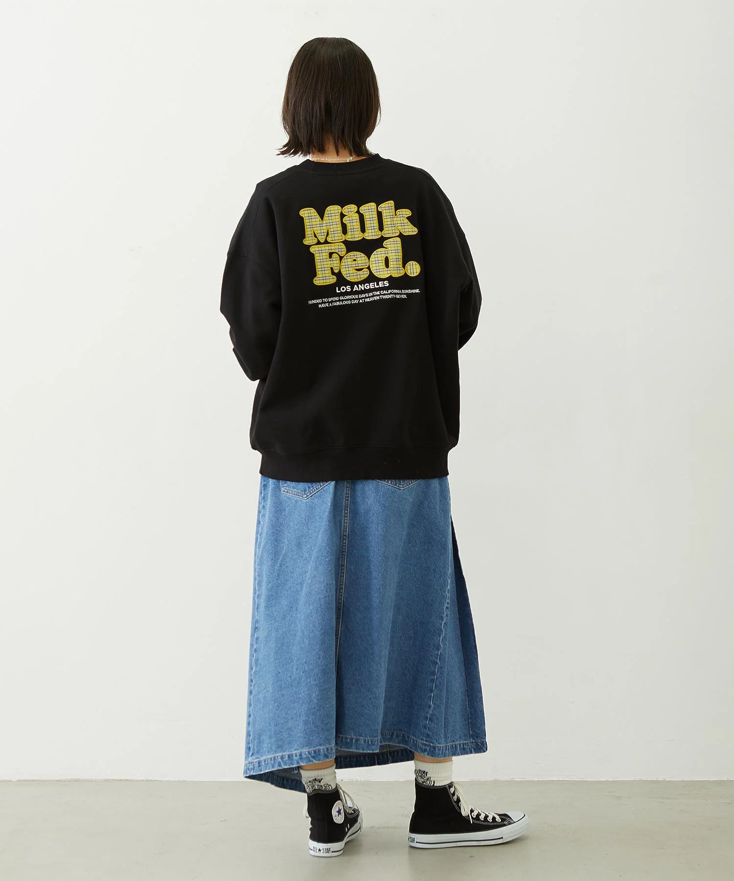 MILKFED. PLAID LOGO WIDE CREW SWEAT - Image 16