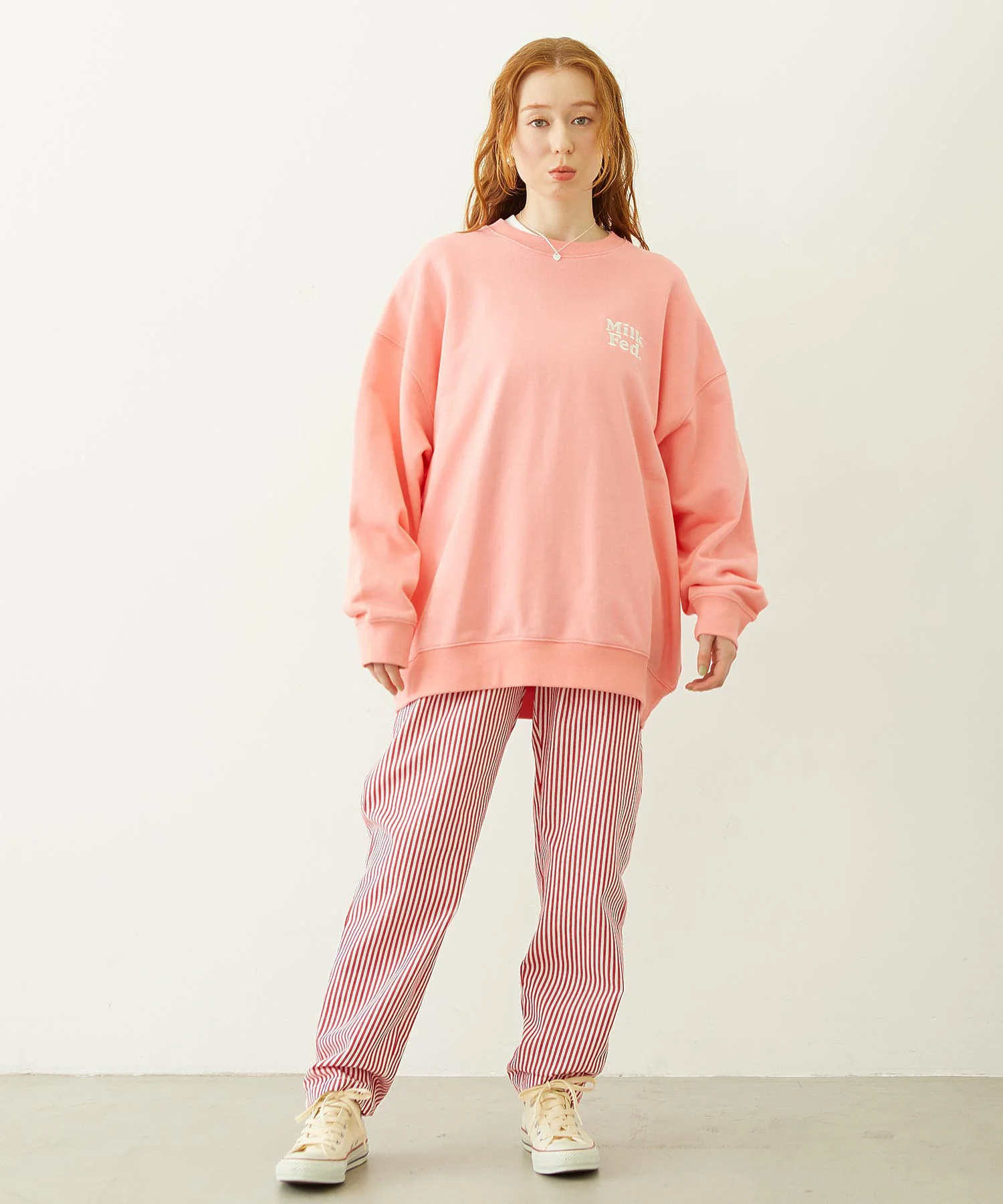 MILKFED. PLAID LOGO WIDE CREW SWEAT - Image 22