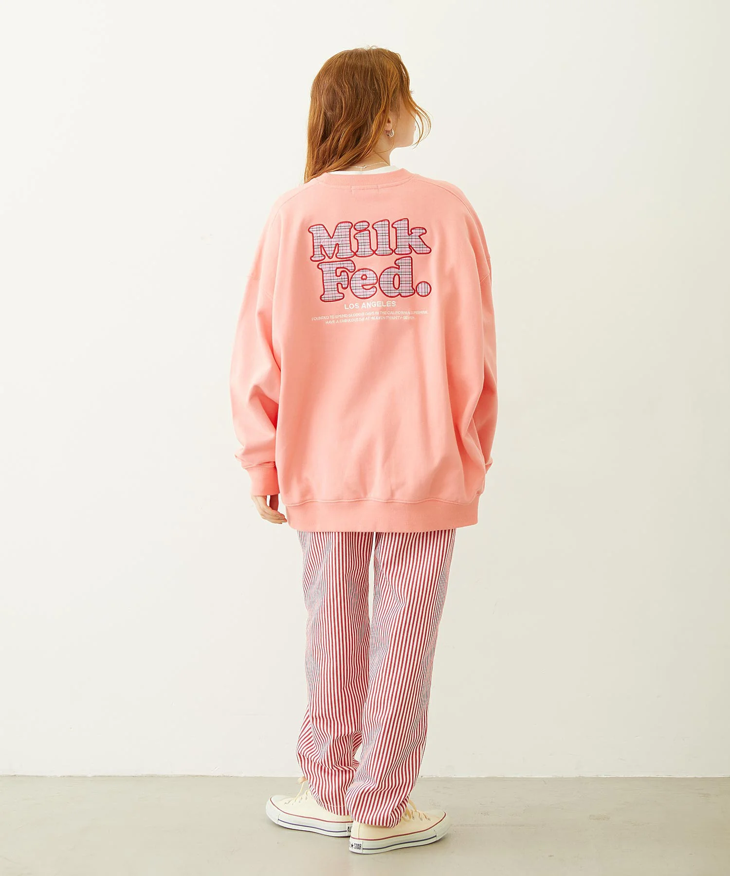 MILKFED. PLAID LOGO WIDE CREW SWEAT - Image 24