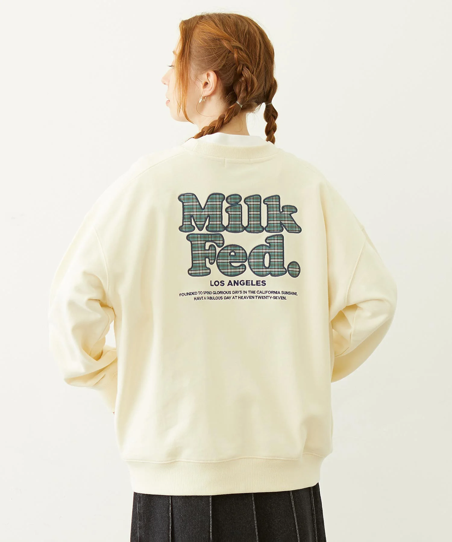 MILKFED. PLAID LOGO WIDE CREW SWEAT - Image 3