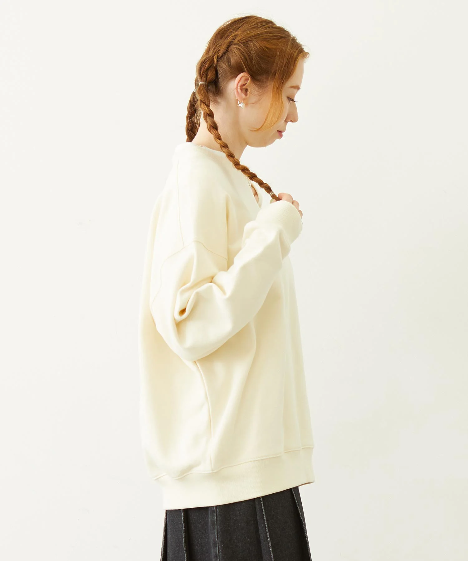 MILKFED. PLAID LOGO WIDE CREW SWEAT - Image 4