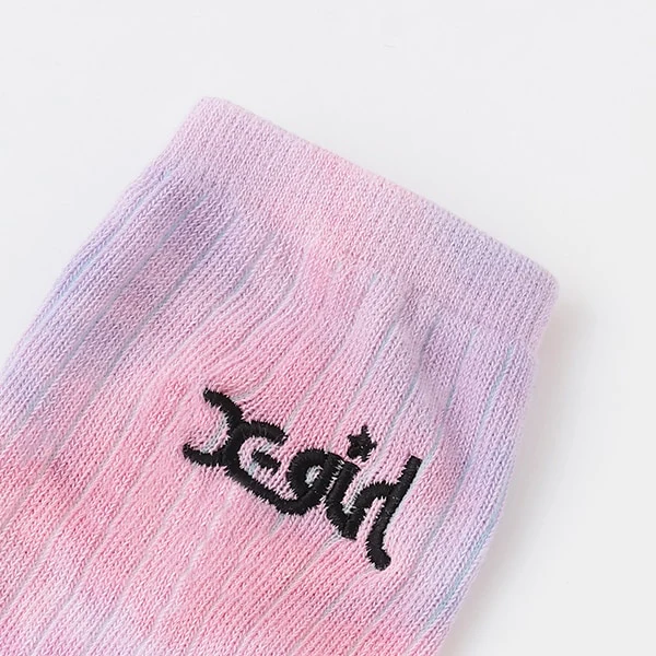 ロゴ刺しゅうタイダイルーズソックス - Image 3