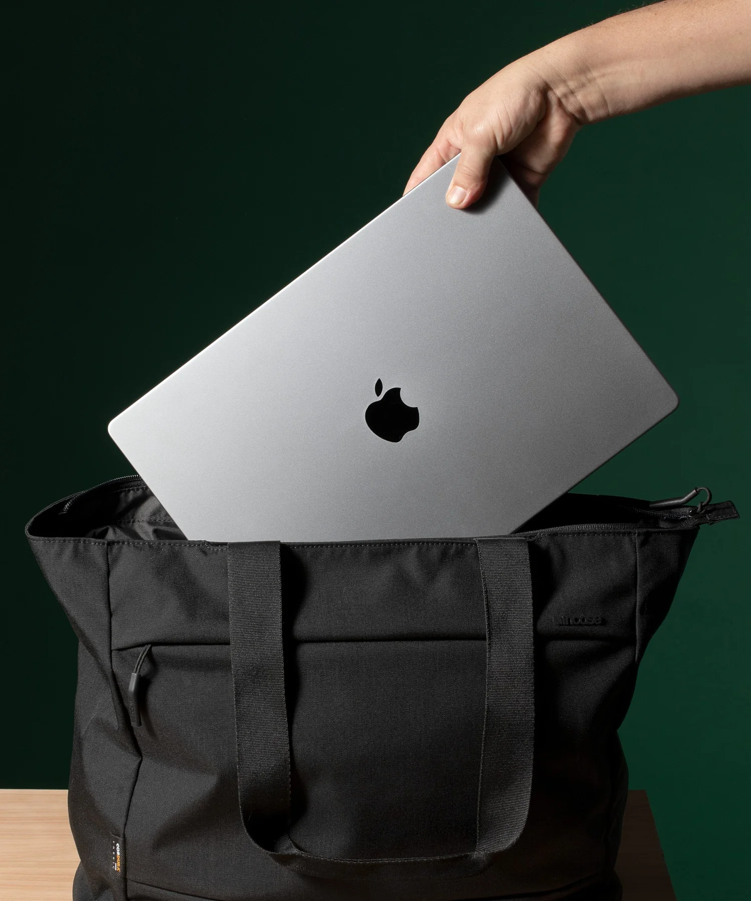 INCO300714-BLK Incase City Market Tote with Cordura - Black - Image 15