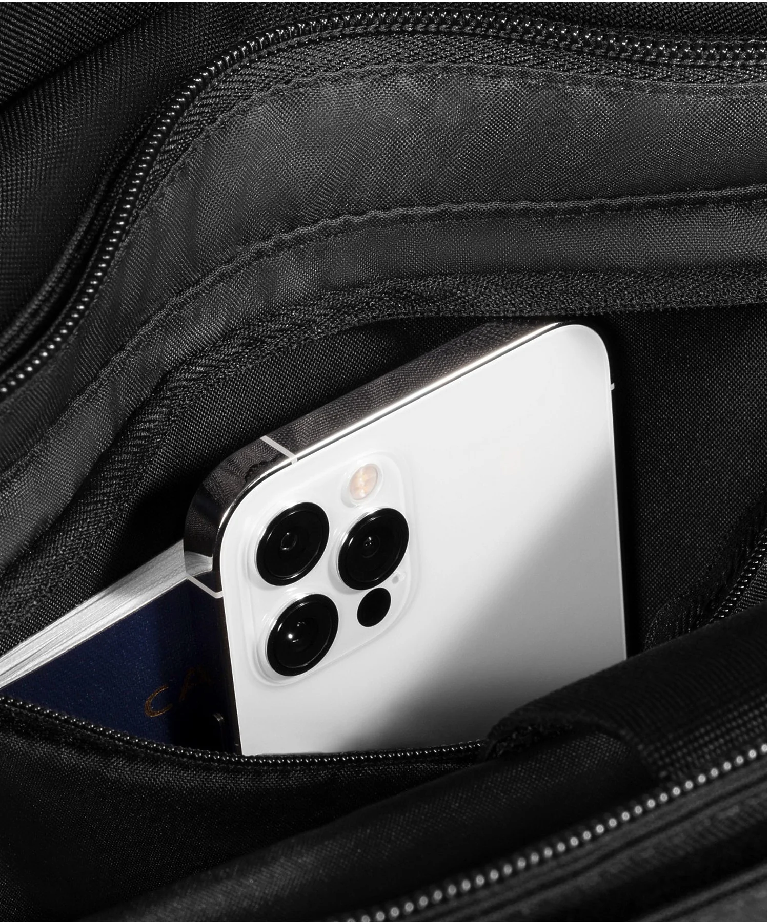 INCO300714-BLK Incase City Market Tote with Cordura - Black - Image 6