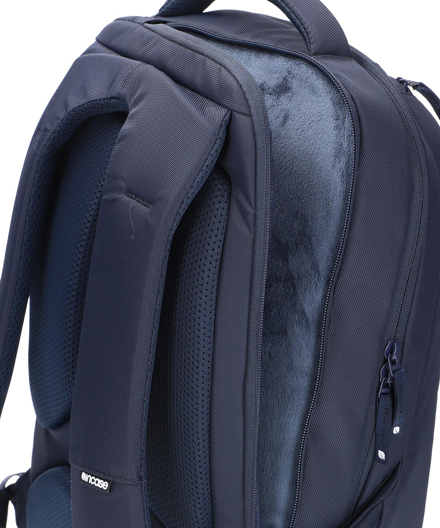 INBP10052-NVYINCASE ICON SLIM PACK - NYLON - Image 6